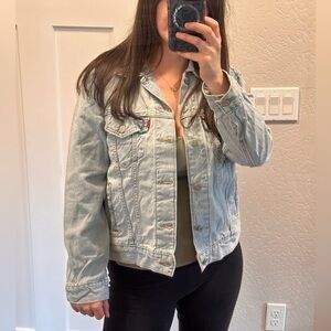 Women's Light Blue Levi’s Denim Jacket